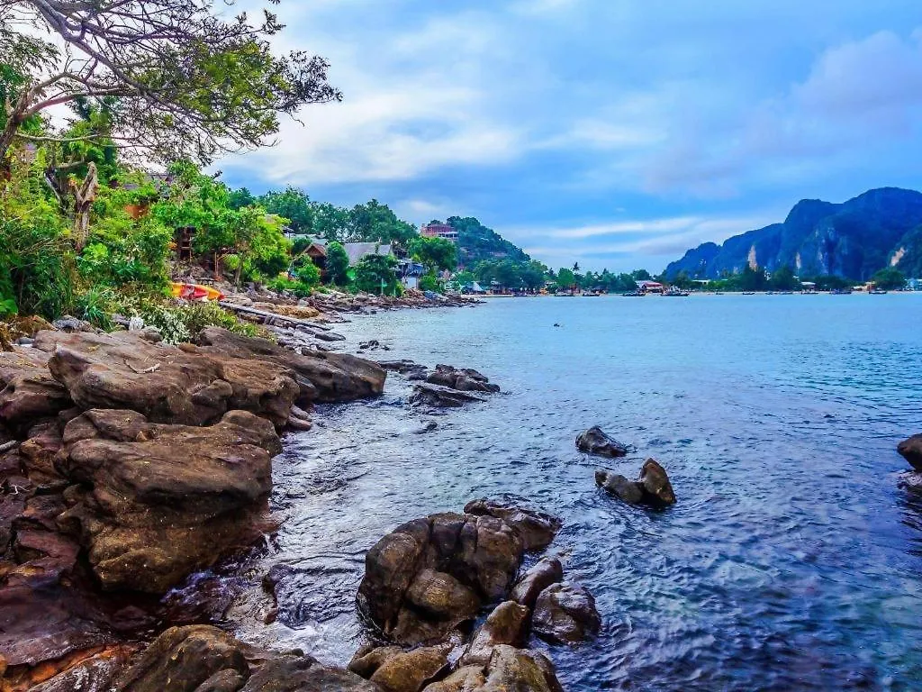Phuphaya Seaview Resort - Adults Only Phi Phi Don