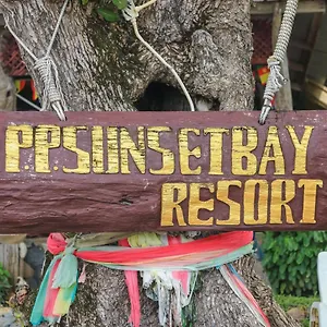 Sunset Bay ** Phi Phi Don